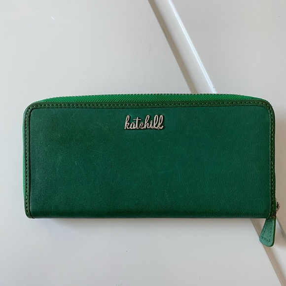 Kate Hill Green Wallet - Picture 2 of 9